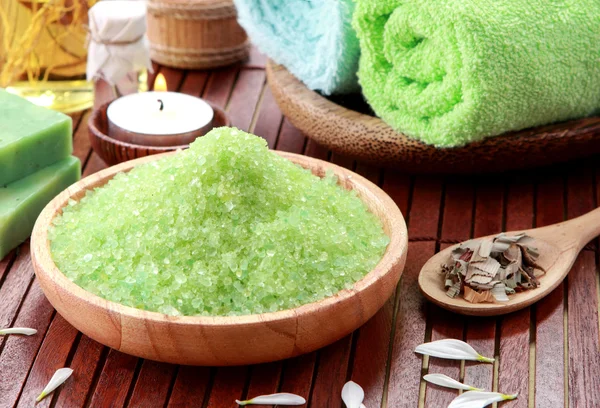 Green sea spa salt — Stock Photo, Image