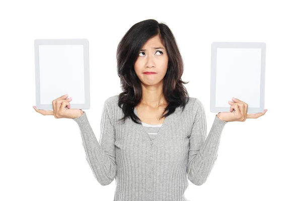 Woman showing two blank tablet computer screen — Stock Photo, Image