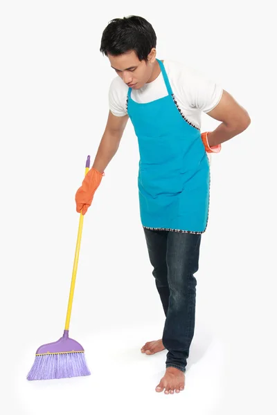 Człowiek czyszczenia podłogi — Zdjęcie stockowe