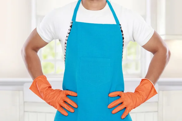 Homem pronto para fazer alguma limpeza — Fotografia de Stock