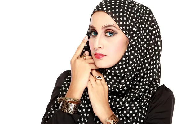 Fashion portrait of young beautiful muslim woman with black scar — Stock Photo, Image