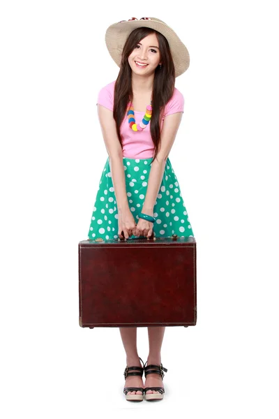Šťastná mladá žena připravena jít na dovolenou — Stock fotografie