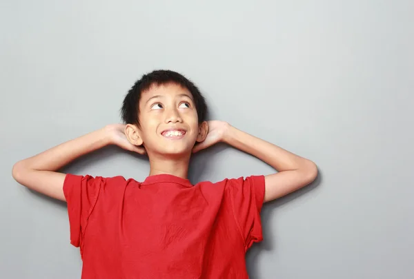 Retrato de niño feliz relajante —  Fotos de Stock