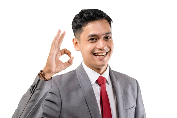 Succesvolle zakenman tonen duimen omhoog op camera geïsoleerd op wit — Stockfoto