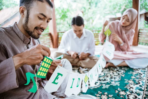 Dekorasi kertas untuk Idul Fitri di Gazebo — Stok Foto