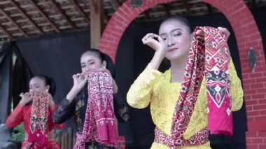 Geleneksel japon dansçıların portresi