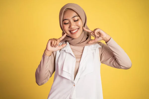 Excited happy woman with headscarf smiling to camera — Stock Photo, Image