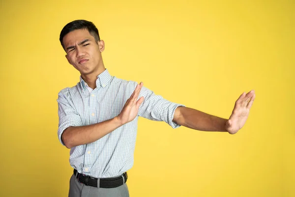 Asiático joven hombre de negocios con negarse gesto —  Fotos de Stock