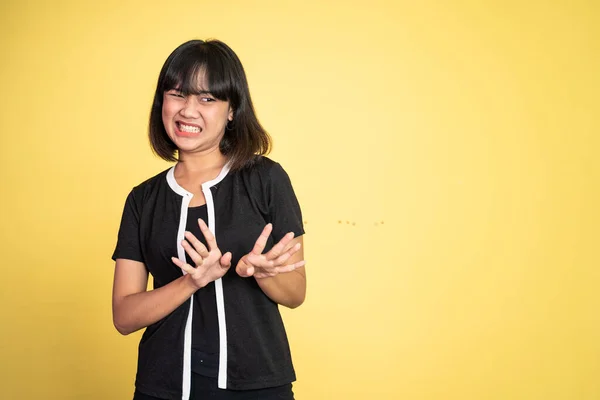 Woman refusing with both palms gesture over isolated background — Stock fotografie