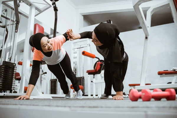 Beautiful Muslim Woman Hijab Push High Five Workout Together Partner — 스톡 사진