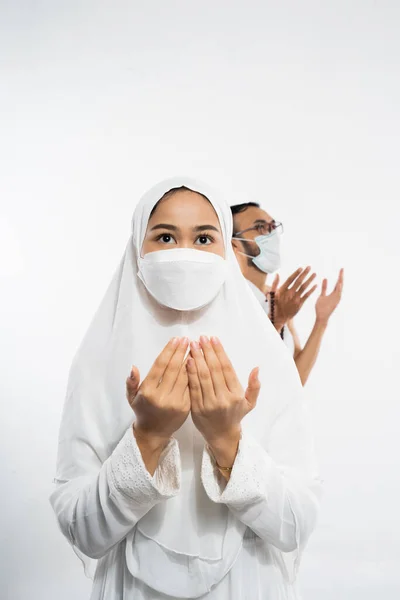 Woman Wearing Ihram Clothes Mask Two Palms Prayer Isolated Background — Foto de Stock