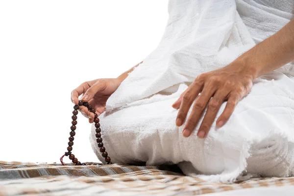 Mans Hand Wearing Ihram Praying Prayer Rug Prayer Beads Isolated — Stock Photo, Image