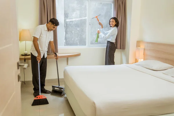 Two Cleaning Staff Working Cleaning Room Cleaning Equipment Hotel Room — стоковое фото