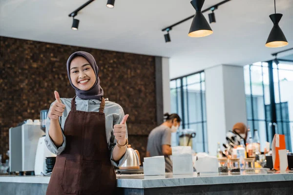 Muslim Waitress Owner Smiling Camera Showing Thumb Coffee Shop — Fotografia de Stock