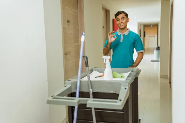 Housekeepers Okay Hand Gestures Push Carts Filled Cleaning Tools Hotel — Stockfoto