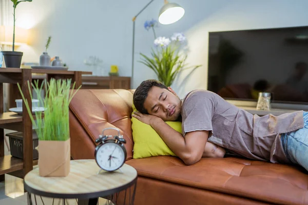 Portrait Handsome Young Asian Man Sleeping Bed Table Clock Foreground — Foto de Stock