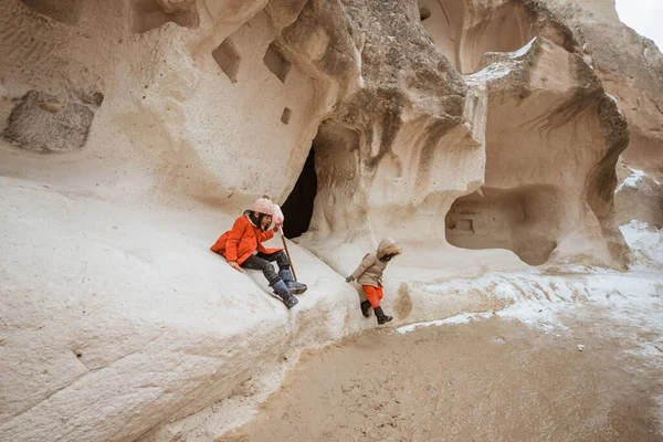 Kid Enjoy Playing Cave Pasabag Valley Cappadocia — 스톡 사진