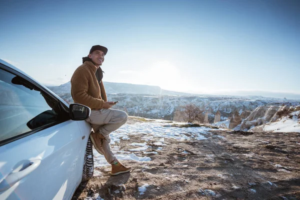 Portrait Man Enjoying View Cappadocia Winter Sitting Front His Car — 스톡 사진