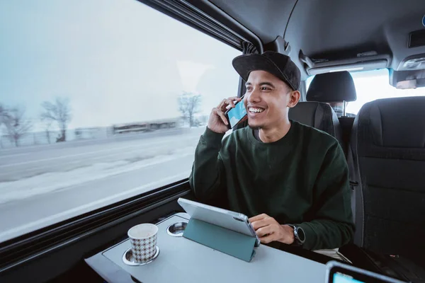 Busy Young Man Working While Going Out Van Male Business — Stock Photo, Image