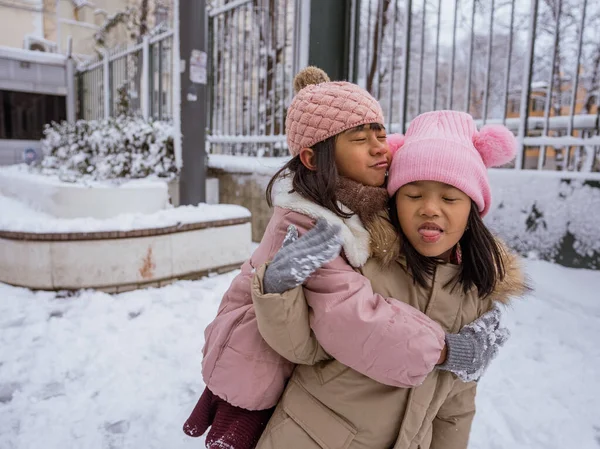 Happy Asian Girl Playing While Snow Fall Winter — 스톡 사진