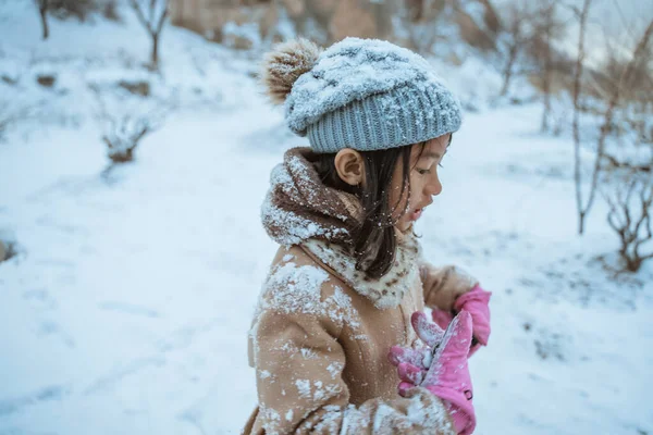 Close Little Girl Winter Wearing Coat Full Snow — 스톡 사진