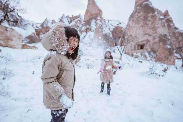 Two Little Girl Fighting Snow Ball Cappadocia Winter — Stock Photo, Image