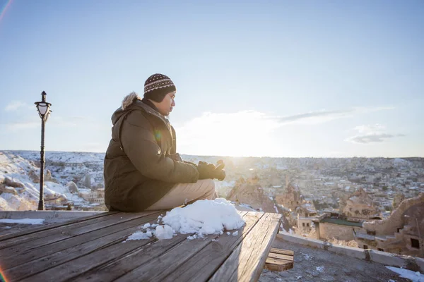 Portrait Relaxed Man Sitting Enjoying View Cappadocia Winter Cover Snow — 스톡 사진