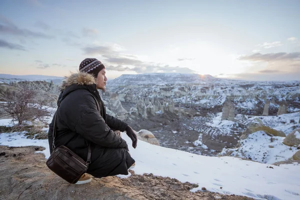Portrait Relaxed Man Sitting Enjoying View Cappadocia Winter Cover Snow — Stockfoto