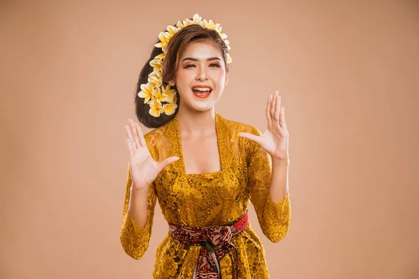 Beautiful Balinese Woman Shouting Gesture Isolated Background —  Fotos de Stock