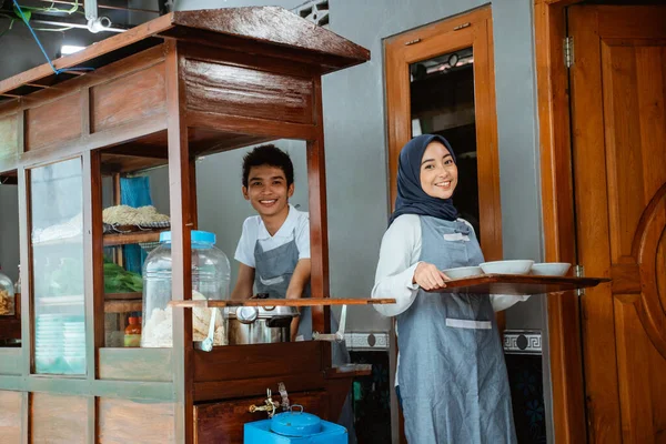 Muslim Sellers Apron Preparing Chicken Noodles Dish Bowls Tray Customer — Stock Fotó