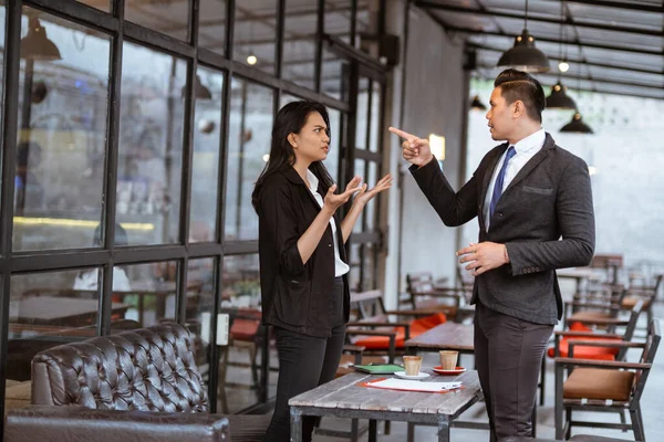 Portrait Asian Business People Having Argument Meeting Partner — Stockfoto