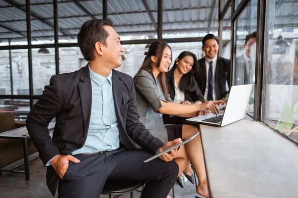 Asian Business People Meeting Cafe Partner Colleagues Sitting Window — Stok fotoğraf