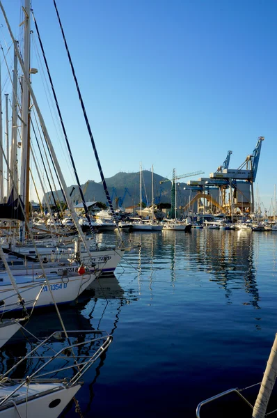 Private yacths in the bay of Palermo — Stock Photo, Image