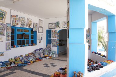 renkli Hatıra Eşyası ile Tunus ın Bazaarı