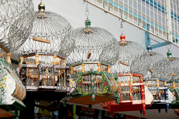 Gaiolas de pássaros decoradas na Tunísia — Fotografia de Stock