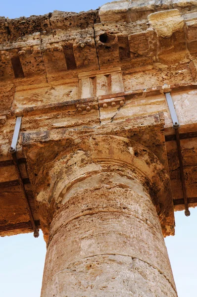 Dettaglio del tempio greco di Segesta in Sicilia — Foto Stock