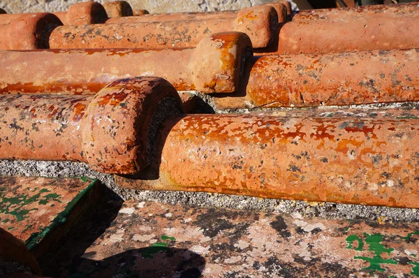 old tiled roof — 图库照片 #13415375