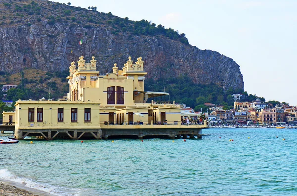 El restaurante Charleston de Mondello en Palermo, Sicilia — Foto de Stock