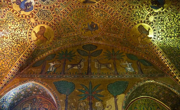 Mosaicos dourados do Palácio dos Normandos em Palermo, Sicília — Fotografia de Stock