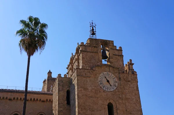 monreale Katedrali Sicilya'nın dış görünümü