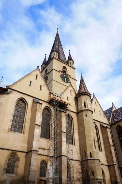 La catedral evangélica de Sibiu en Rumania — Foto de Stock