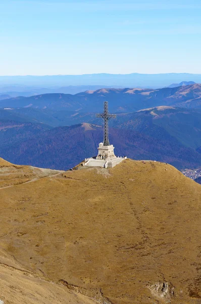 Caraiman heroes cross monument in Bucegi mountains Romania — Stock Photo, Image