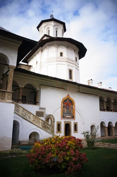 Mosteiro de Polovragi na Roménia — Fotografia de Stock