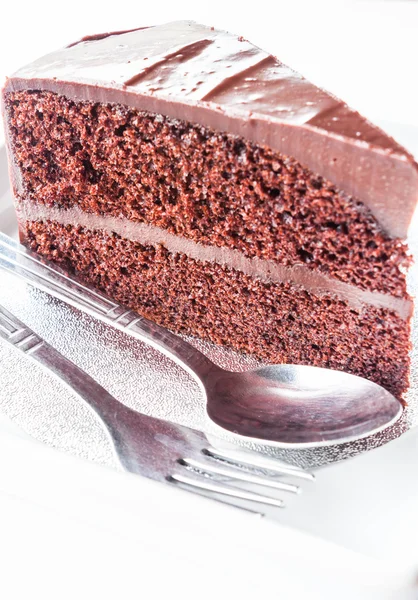 スプーンとフォークでチョコレート ケーキ — ストック写真