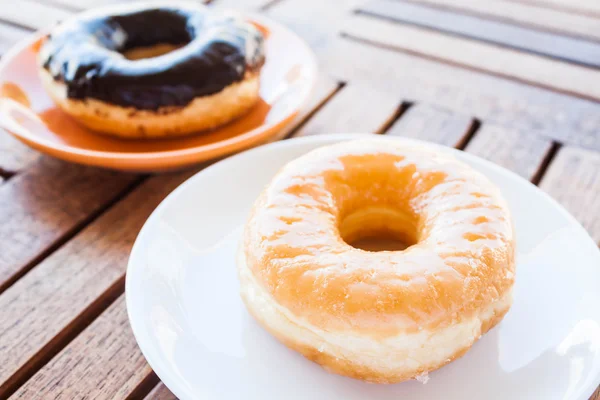 Glazed donut and chocolate coating donut — Stock Photo, Image