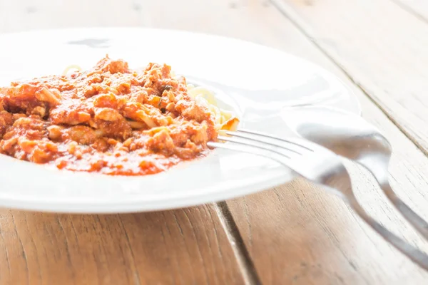 Piatto da portata di sugo di pomodoro e spaghetti — Foto Stock