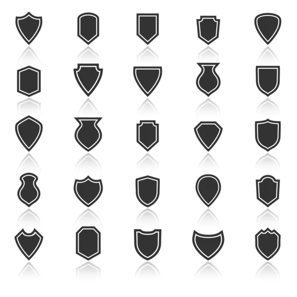 Ícones de escudo com refletir sobre fundo branco —  Vetores de Stock