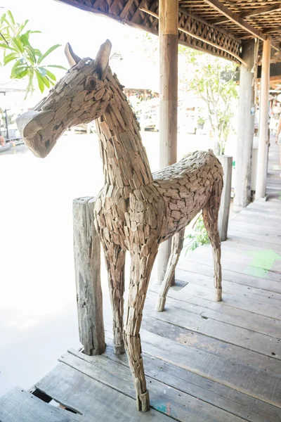 Horse made of scrap wood — Stock Photo, Image