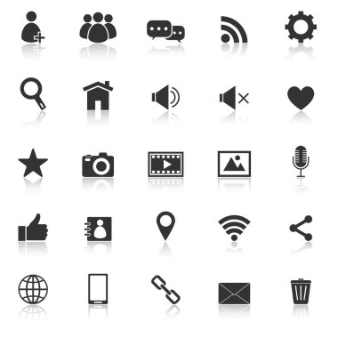 beyaz zemin üzerine sohbet simgeleri ile yansıtmak