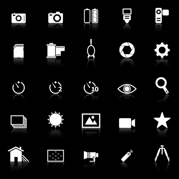 Iconos de cámara con reflejo sobre fondo negro — Vector de stock
